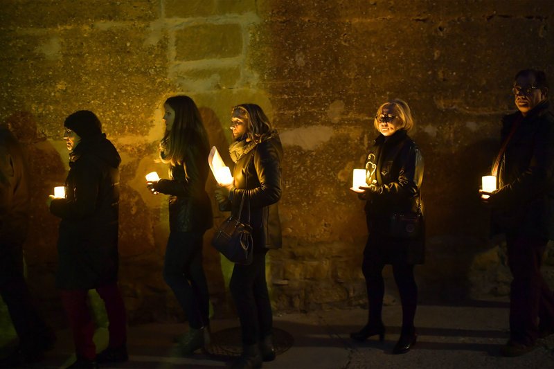 Εντυπωσιακές εικόνες από τη Μ.Εβδομάδα των Καθολικών -Ολόκληρες «παραστάσεις» στους δρόμους [εικόνες] | iefimerida.gr 6