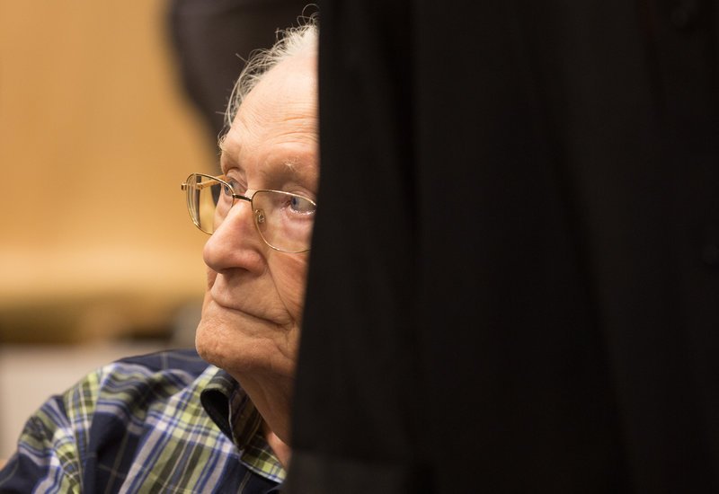 Πέθανε πριν μπει στη φυλακή ο «λογιστής του Αουσβιτς» -Σε ηλικία 96 ετών [εικόνες] | iefimerida.gr 1