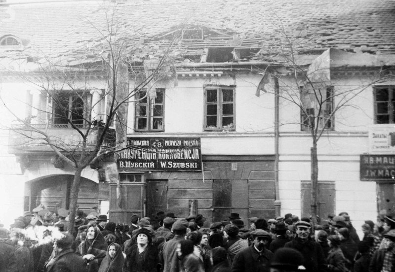 Η Βαρσοβία θα ζητήσει αποζημίωση για τις καταστροφές που υπέστη κατά τον Β’ Παγκόσμιο Πόλεμο | iefimerida.gr 0