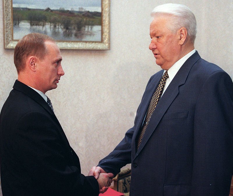 Η φρενήρης άνοδος του «τσάρου» Πούτιν -Από την KGB, απόλυτος άρχοντας στο Κρεμλίνο [εικόνες] | iefimerida.gr 12