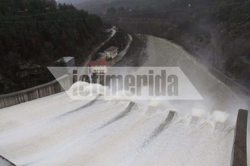Το iefimerida στο φράγμα του Ιβαήλοβγκραντ στη Βουλγαρία – Από εκεί πλημμυρίζει τον Εβρο [εικόνες & βίντεο] | iefimerida.gr 2