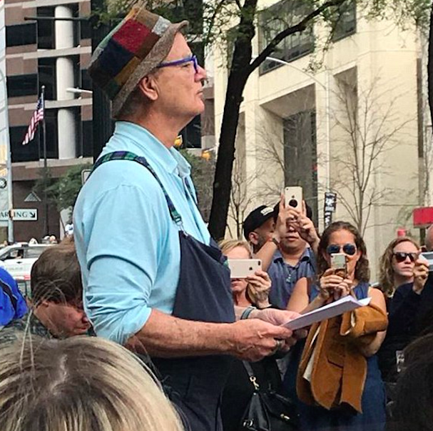 Παγκόσμια Ημέρα Ποίησης σήμερα: Ο Μπιλ Μάρεϊ απαγγέλλει ποίημα για σκύλους, συνοδεία Μπαχ [βίντεο] | iefimerida.gr 1