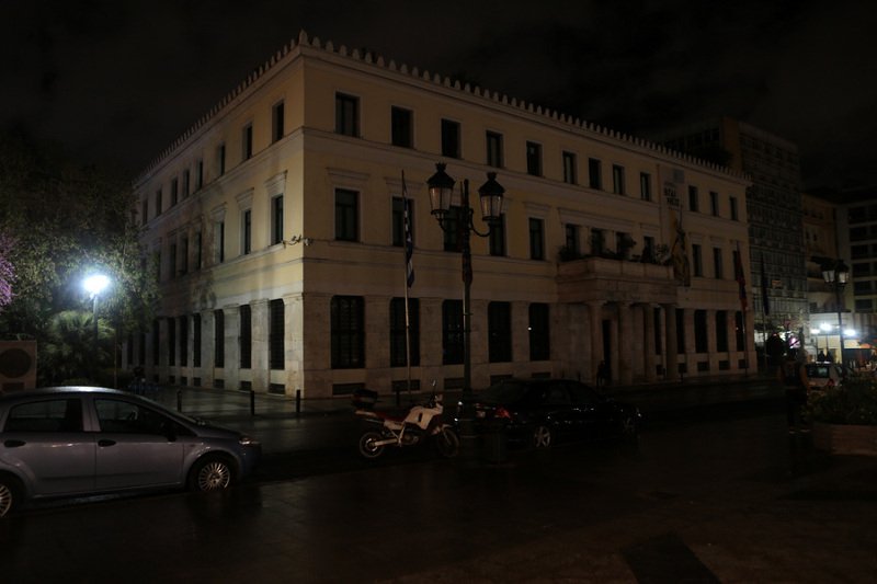 Στο σκοτάδι η Ακρόπολη και η Βουλή των Ελλήνων για την «Ωρα της Γης» [εικόνες]  | iefimerida.gr 2