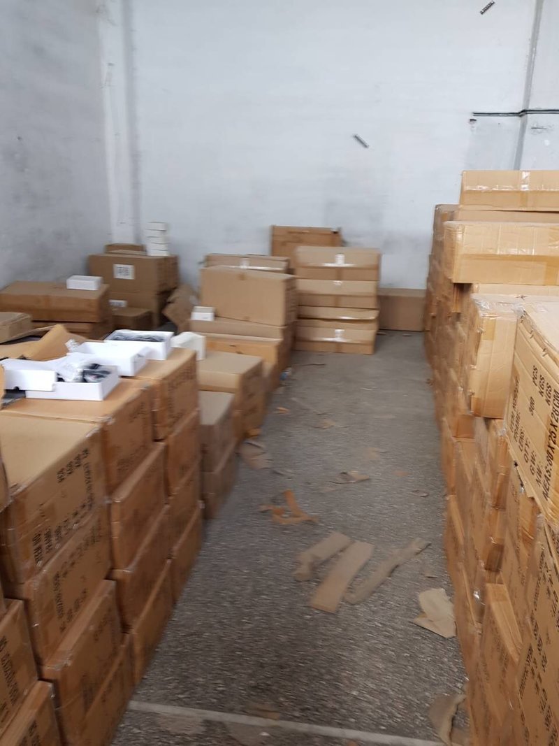 «Ντου» του ΣΔΟΕ σε αποθήκη στον Ασπρόπυργο -Κατέσχεσαν χιλιάδες προϊόντα-«μαϊμου» [εικόνες] | iefimerida.gr 1