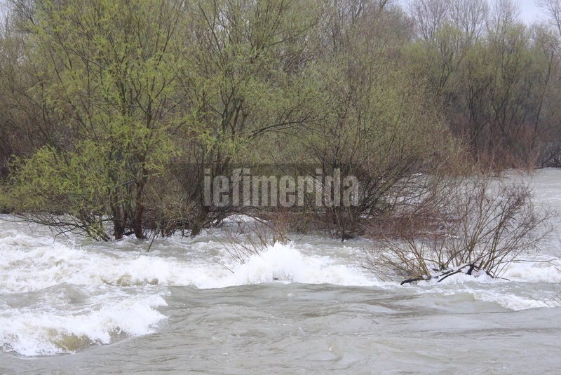 Οδοιπορικό του iefimerida στον πλημμυρισμένο Εβρο: Σε κατάσταση συναγερμού οι Αρχές [εικόνες] | iefimerida.gr 1