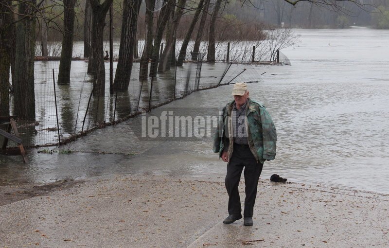 Οδοιπορικό του iefimerida στον πλημμυρισμένο Εβρο: Σε κατάσταση συναγερμού οι Αρχές [εικόνες] | iefimerida.gr 6