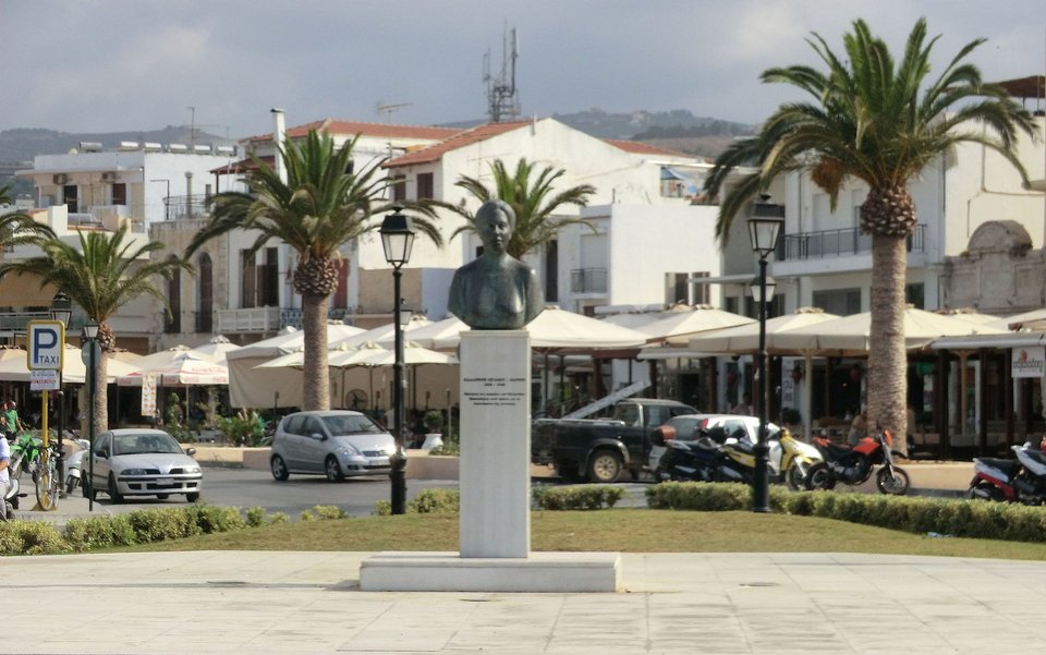 Καλλιρρόη Παρρέν: Η πρώτη Ελληνίδα φεμινίστρια που το 1887 κυκλοφόρησε την «Εφημερίς των Kυριών» [εικόνες] | iefimerida.gr 3