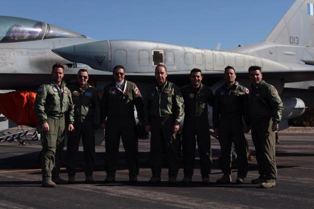 Ελληνας ο «Top Gun» του ΝΑΤΟ -Κορυφαίος πιλότος ο σμηναγός Βασίλης Καλογερίδης [εικόνες & βίντεο] | iefimerida.gr 0