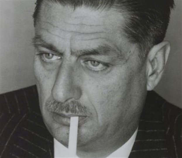 Χρήστος Μαλάκης: Στο iefimerida o ηθοποιός που υποδύεται τον Καραγάτση και του μοιάζει εκπληκτικά [βίντεο] | iefimerida.gr 2