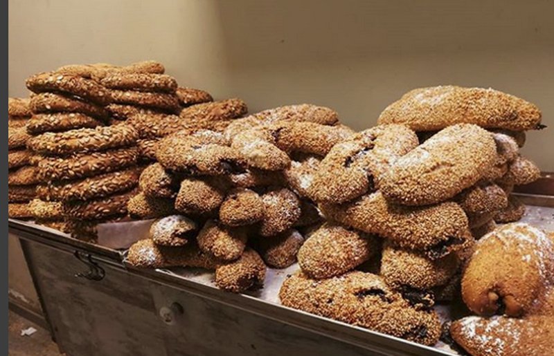 Νέα μανία -Γιατί στη Νέα Σμύρνη κάνουν ουρές έξω από αυτό το μαγαζί, για ένα κουλούρι Θεσσαλονίκης [εικόνες] | iefimerida.gr 6