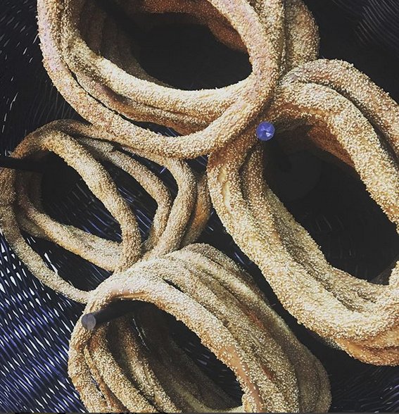 Νέα μανία -Γιατί στη Νέα Σμύρνη κάνουν ουρές έξω από αυτό το μαγαζί, για ένα κουλούρι Θεσσαλονίκης [εικόνες] | iefimerida.gr 5