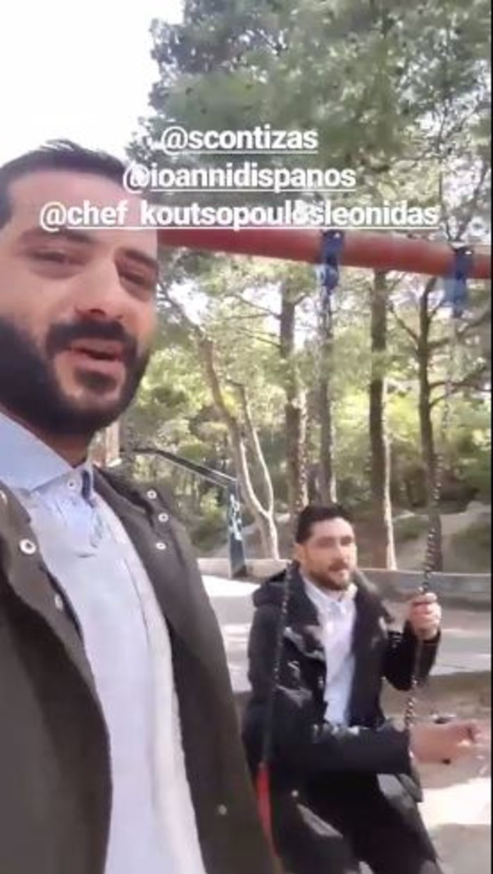 Οταν ο φακός έπιασε τους κριτές του MasterChef στα κενά των γυρισμάτων να κάνουν... κούνια! [εικόνες] | iefimerida.gr 1