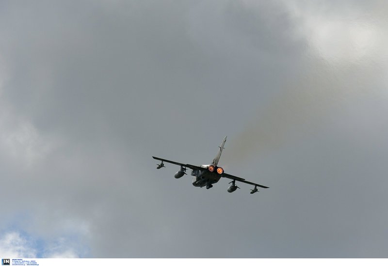 Αυτοί είναι οι καλύτεροι των αιθέρων -Μάγεψαν οι πιλότοι και τα μαχητικά στην άσκηση «Ηνίοχος» [εικόνες] | iefimerida.gr 16