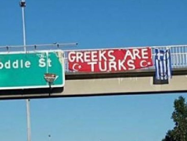 Σκοπιανοί γέμισαν με υβριστικά μηνύματα τη Μελβούρνη: F@ck Greece, γα@@@@νοι ρατσιστές [εικόνες] | iefimerida.gr 0