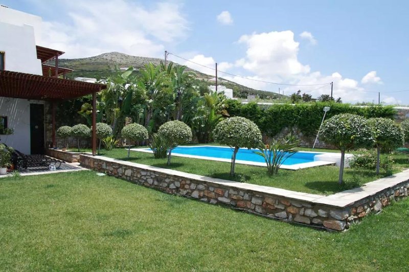 Πανέμορφα σπίτια στην Ελλάδα για διακοπές -Με εκπληκτική θέα και πισίνα, από 25 ευρώ [εικόνες]  | iefimerida.gr 0