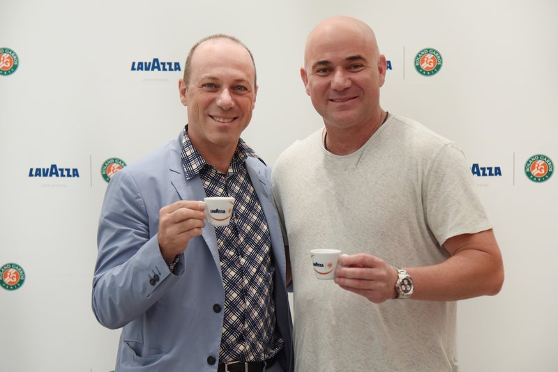 LAVAZZA: Οταν ο καφές παντρεύεται το τένις [εικόνες] | iefimerida.gr 2
