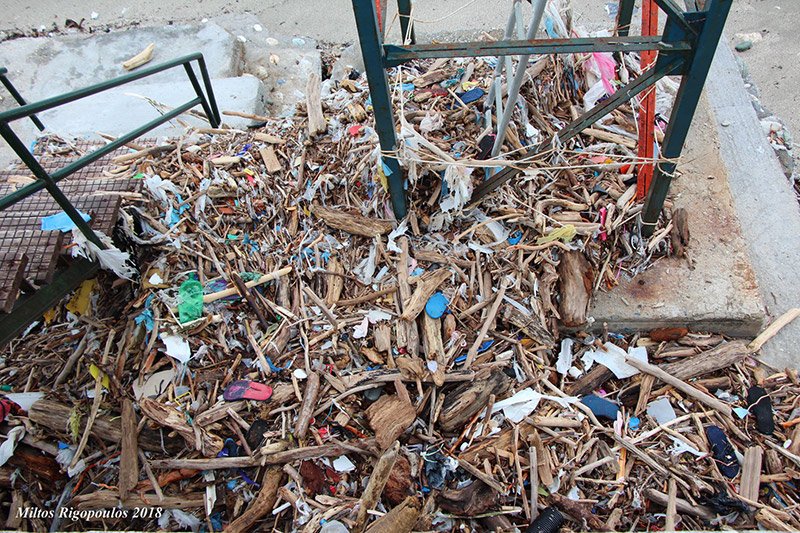 Σκουπιδότοπος οι παραλίες του Πηλίου μετά τη σφοδρή κακοκαιρία [εικόνες] | iefimerida.gr 0