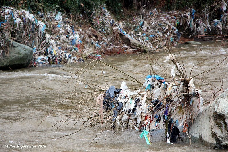 Σκουπιδότοπος οι παραλίες του Πηλίου μετά τη σφοδρή κακοκαιρία [εικόνες] | iefimerida.gr 8