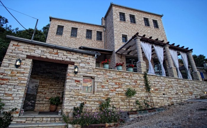 Το ξενοδοχείο στα Ζαγοροχώρια που βραβεύτηκε για το καλύτερο πρωινό στην Ελλάδα -Από παραδοσιακές πίτες, μέχρι τραχανά [εικόνες] | iefimerida.gr 0