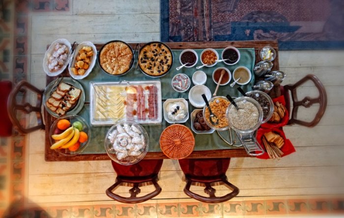 Το ξενοδοχείο στα Ζαγοροχώρια που βραβεύτηκε για το καλύτερο πρωινό στην Ελλάδα -Από παραδοσιακές πίτες, μέχρι τραχανά [εικόνες] | iefimerida.gr 8