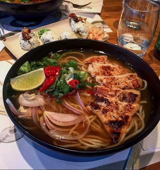 Ράμεν: Μόνο σε αυτό το μαγαζί στην Αθήνα μπορείς να γευτείς την περίφημη ασιατική σούπα που φτιάχνουν στο MasterChef [εικόνες] | iefimerida.gr 5