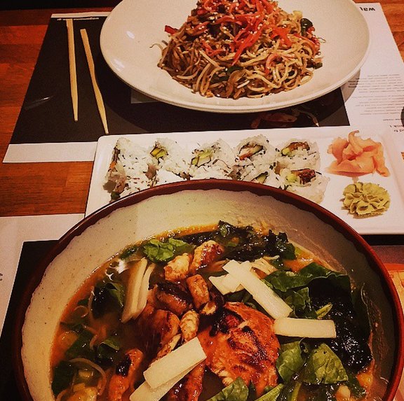 Ράμεν: Μόνο σε αυτό το μαγαζί στην Αθήνα μπορείς να γευτείς την περίφημη ασιατική σούπα που φτιάχνουν στο MasterChef [εικόνες] | iefimerida.gr 10