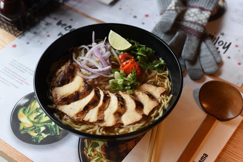 Ράμεν: Μόνο σε αυτό το μαγαζί στην Αθήνα μπορείς να γευτείς την περίφημη ασιατική σούπα που φτιάχνουν στο MasterChef [εικόνες] | iefimerida.gr 1