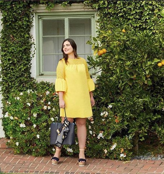 Η Ρις Γουίδερσπουν λανσάρει κολεξιόν με ρούχα για γυναίκες με καμπύλες [εικόνες]  | iefimerida.gr 3