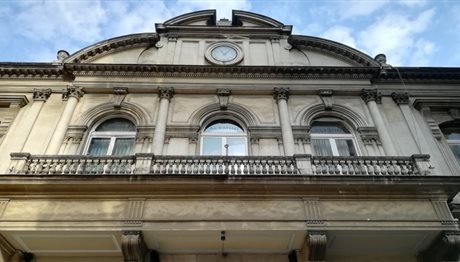 Θεσσαλονίκη: Περιήγηση στο Φραγκομαχαλά -Με το σταματημένο στην ώρα του σεισμού ρολόι [εικόνες] | iefimerida.gr 0