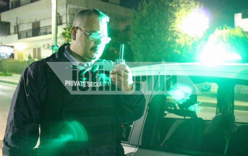 Το iefimerida στις νυχτερινές «περιπολίες» που κάνει ο δήμος Βριλησσίων με security, λόγω έλλειψης αστυνόμευσης [εικόνες] | iefimerida.gr 3