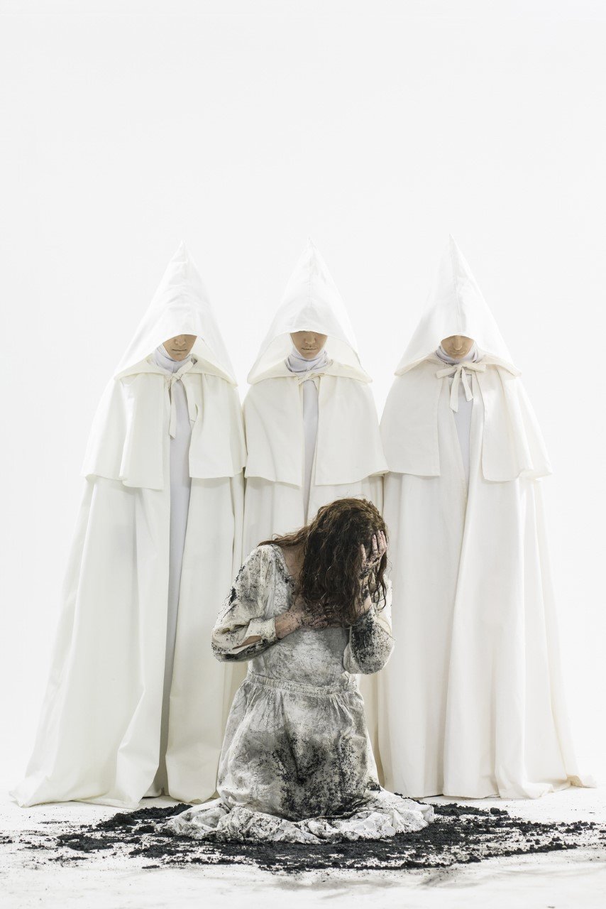 Ο Βασίλης Χαραλαμπόπουλος στον «Πλούτο» του Εθνικού -Θα κατέβει με πόρσε στην Επίδαυρο; [εικόνες]  | iefimerida.gr 4