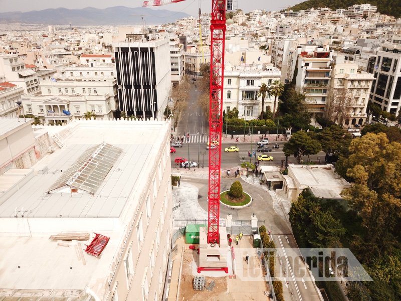 Αποκλειστικό: Η Βουλή από ψηλά -Δείτε σε video drone τις εργασίες επισκευής στο θόλο και τον τεράστιο γερανό [βίντεο] | iefimerida.gr 6