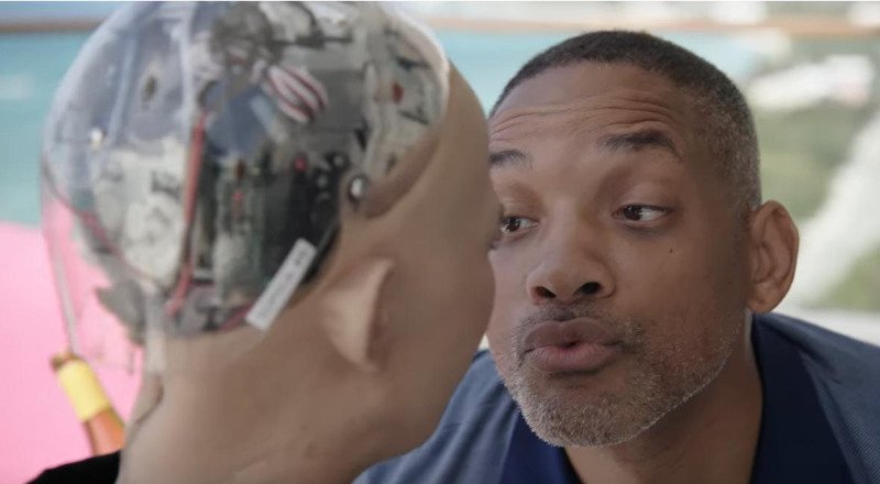 Ο Γουίλ Σμιθ βγήκε με γυναίκα ρομπότ και έφαγε... χυλόπιτα [βίντεο]  | iefimerida.gr 1