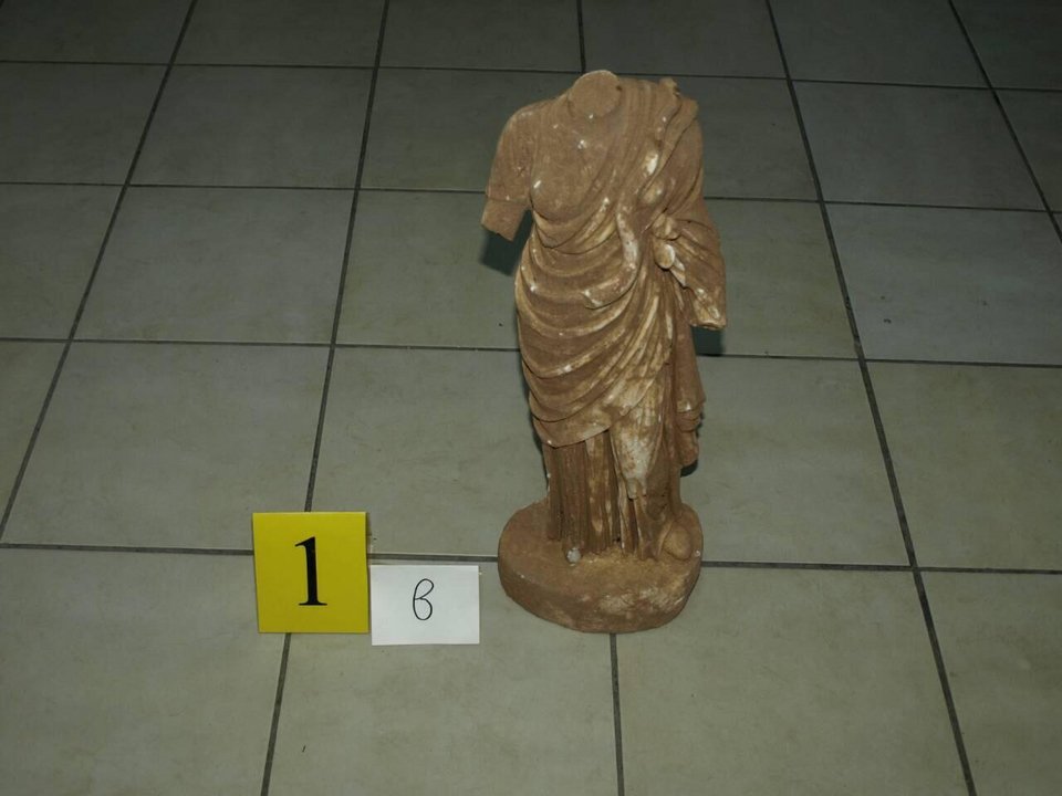 Θεά Υγεία: Το 55 εκατοστών άγαλμα με τον χιτώνα που θα πουλούσαν οι αρχαιοκάπηλοι στη Σπάρτη [εικόνα] | iefimerida.gr 0