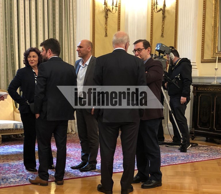 Χαμόγελα και εκπλήξεις στο Προεδρικό Μέγαρο -Οσα έγιναν στην ορκωμοσία | iefimerida.gr 0