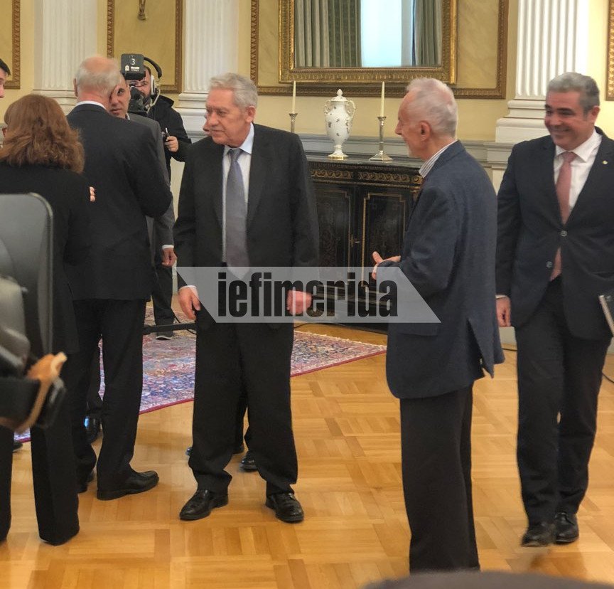 Χαμόγελα και εκπλήξεις στο Προεδρικό Μέγαρο -Οσα έγιναν στην ορκωμοσία | iefimerida.gr 2