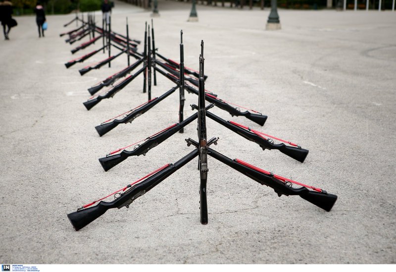 «Παρουσιάστε, αρμ!» -Στρατιωτικά παραγγέλματα στο Ζάππειο [εικόνες] | iefimerida.gr 2