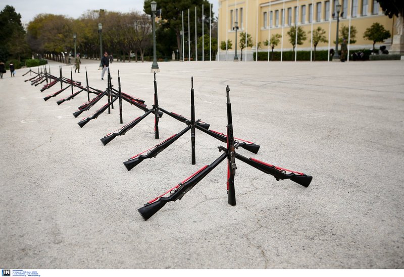 «Παρουσιάστε, αρμ!» -Στρατιωτικά παραγγέλματα στο Ζάππειο [εικόνες] | iefimerida.gr 5