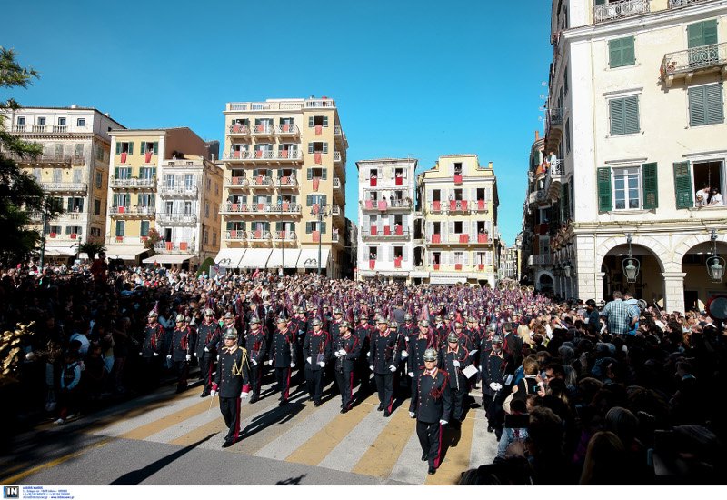 Μεσημέρι ξεκινούν οι Επιτάφιοι στην Κέρκυρα -Θα γίνουν 33 περιφορές μέσα στην πόλη [εικόνες] | iefimerida.gr 0
