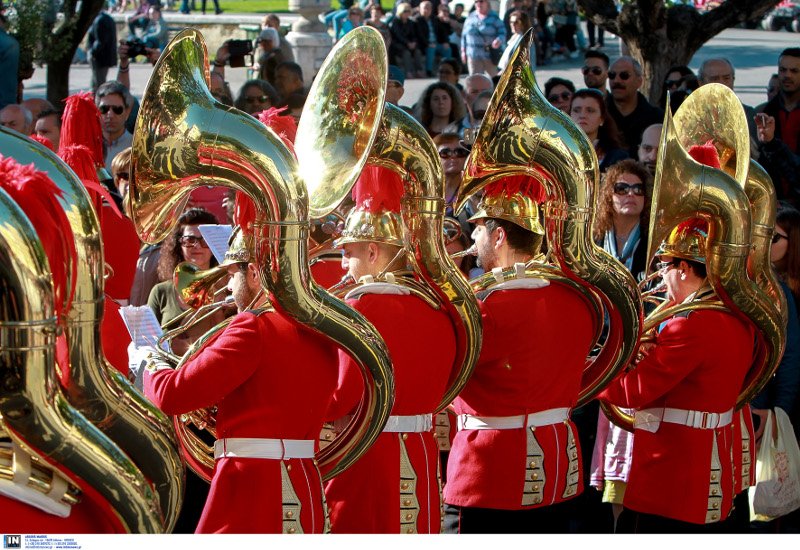 Μεσημέρι ξεκινούν οι Επιτάφιοι στην Κέρκυρα -Θα γίνουν 33 περιφορές μέσα στην πόλη [εικόνες] | iefimerida.gr 1