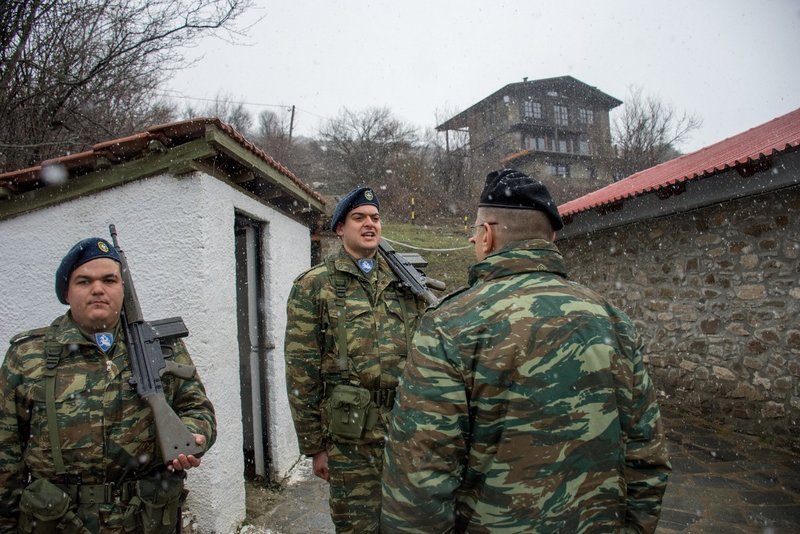 Στρατιωτικά φυλάκια της Ηπείρου και της δυτικής Μακεδονίας επισκέφθηκε ο Αρχηγός ΓΕΣ [εικόνες] | iefimerida.gr 5