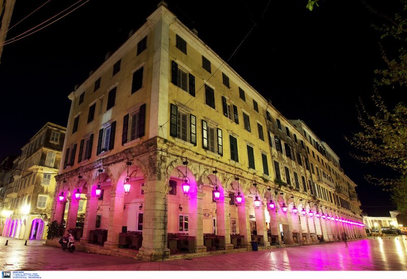 Μεσημέρι ξεκινούν οι Επιτάφιοι στην Κέρκυρα -Θα γίνουν 33 περιφορές μέσα στην πόλη [εικόνες] | iefimerida.gr 3