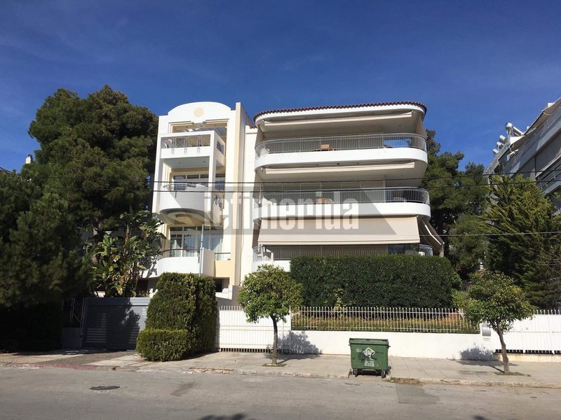 Ο Λευτέρης Πανταζής σοκαρισμένος στο iefimerida για τη ληστεία: «Αφού τα κορίτσια είναι καλά... -Είχα ακριβά ρολόγια» [ηχητικό] | iefimerida.gr 0