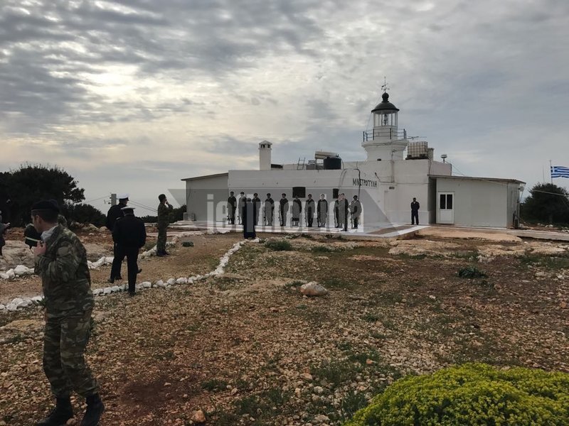 Ο φαροφύλακας της Στρογγύλης μιλά στο iefimerida -Ημουν 30 χρόνια μαζί με τους καταδρομείς [εικόνες] | iefimerida.gr 7