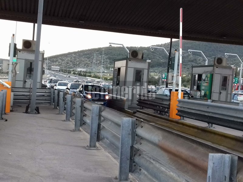 Ομαλοποιήθηκε η επιστροφή των εκδρομέων του Πάσχα -Μετά από ταλαιπωρία ωρών [βίντεο] | iefimerida.gr 7