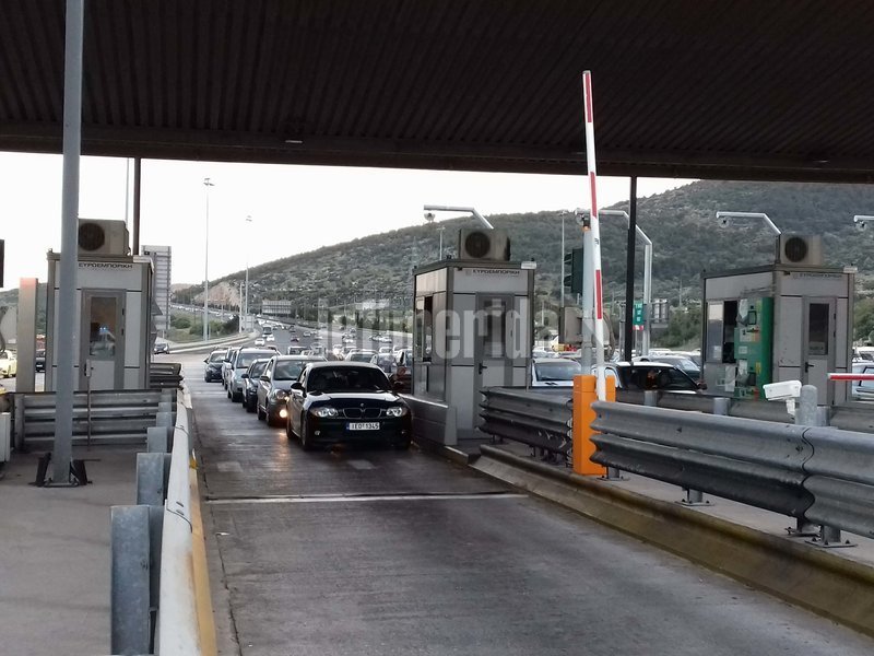 Ομαλοποιήθηκε η επιστροφή των εκδρομέων του Πάσχα -Μετά από ταλαιπωρία ωρών [βίντεο] | iefimerida.gr 3