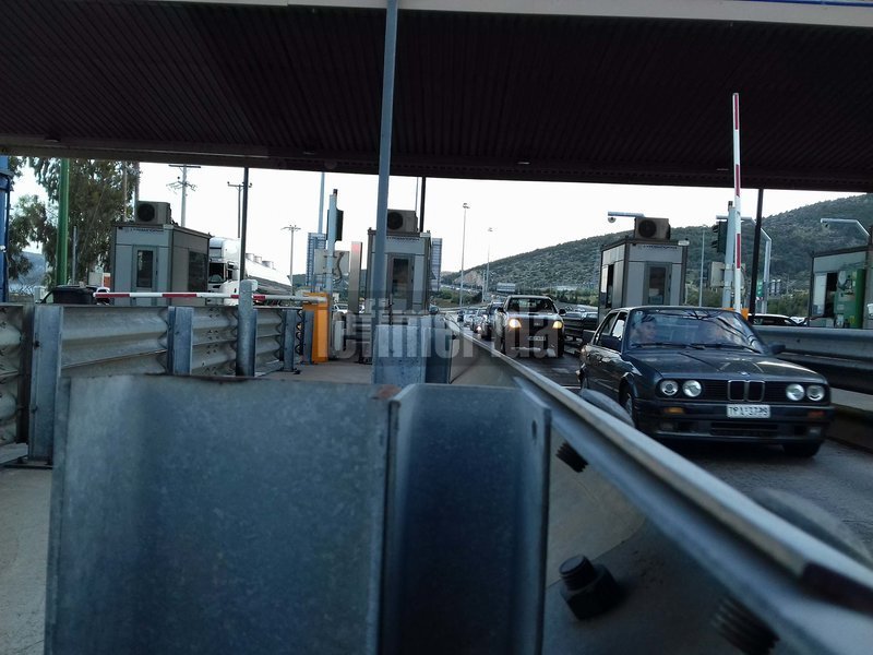 Ομαλοποιήθηκε η επιστροφή των εκδρομέων του Πάσχα -Μετά από ταλαιπωρία ωρών [βίντεο] | iefimerida.gr 4