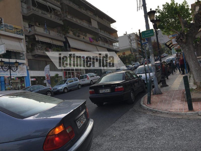 Θρήνος στο σπίτι του σμηναγού Γιώργου Μπαλταδώρου στην Πετρούπολη -Σε κακή κατάσταση η σύζυγός του [εικόνες] | iefimerida.gr 1