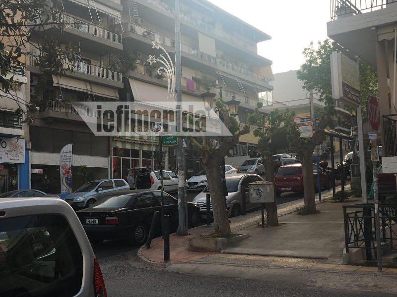 Θρήνος στο σπίτι του σμηναγού Γιώργου Μπαλταδώρου στην Πετρούπολη -Σε κακή κατάσταση η σύζυγός του [εικόνες] | iefimerida.gr 0