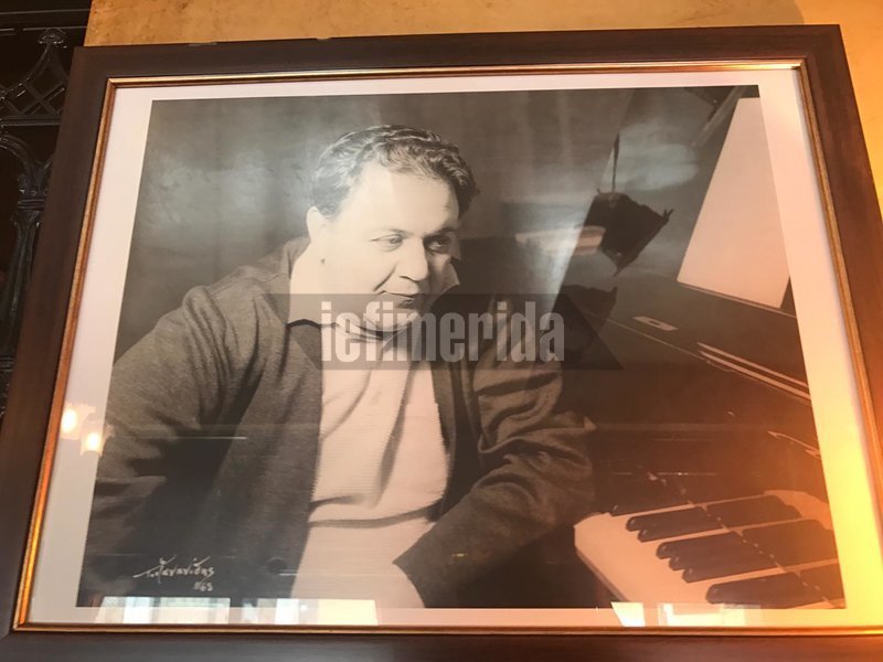 «Μαγεμένος αυλός»: Αυτό ήταν το στέκι του Μάνου Χατζιδάκι στο Παγκράτι [εικόνες & βίντεο] | iefimerida.gr 5